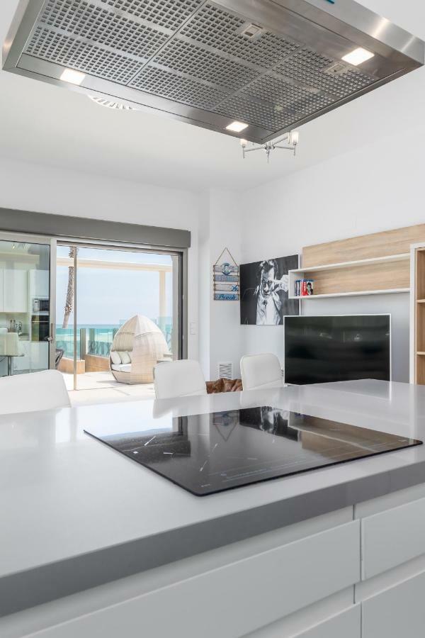 Luxury Beach Front Apartment With Pool Valencia Kültér fotó