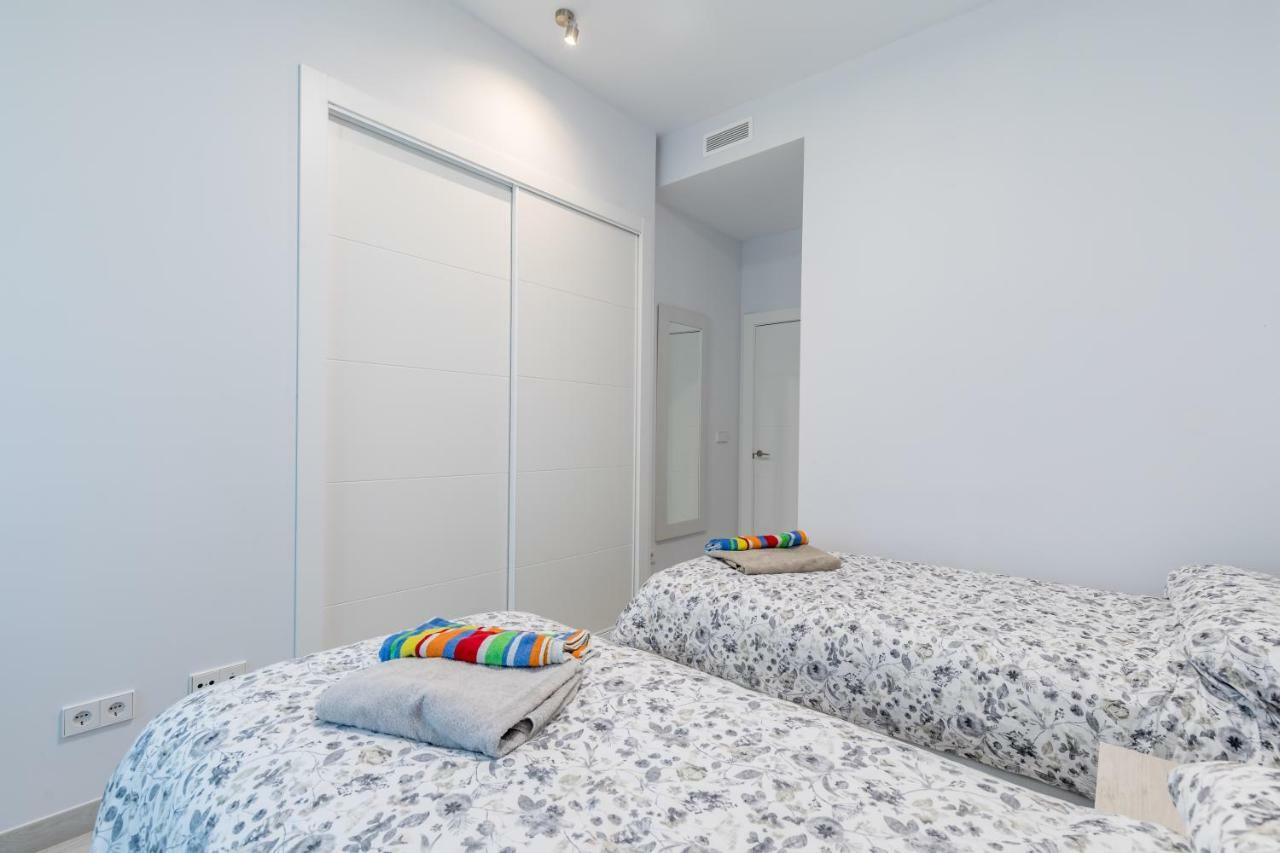 Luxury Beach Front Apartment With Pool Valencia Kültér fotó