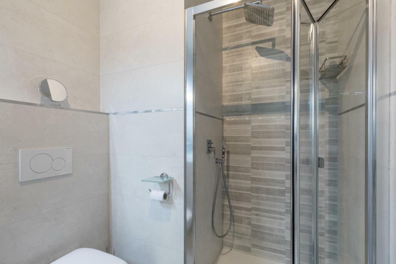 Luxury Beach Front Apartment With Pool Valencia Kültér fotó