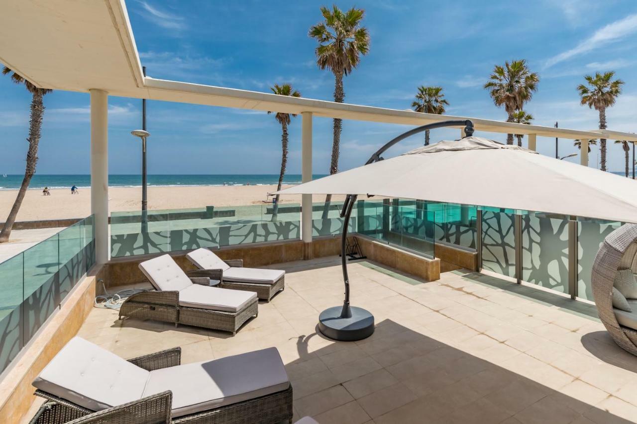Luxury Beach Front Apartment With Pool Valencia Kültér fotó