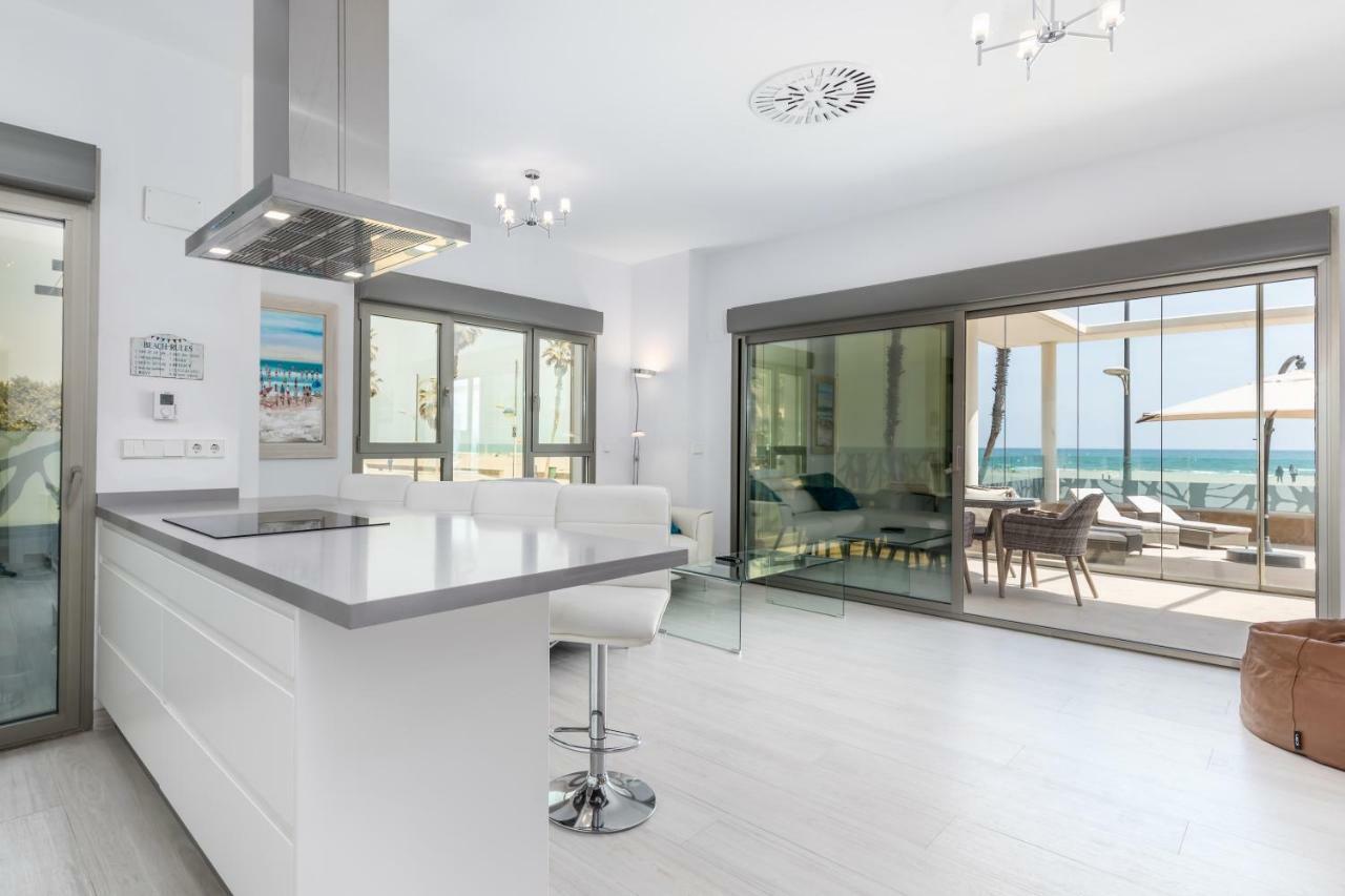 Luxury Beach Front Apartment With Pool Valencia Kültér fotó