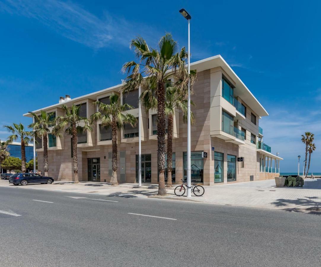 Luxury Beach Front Apartment With Pool Valencia Kültér fotó
